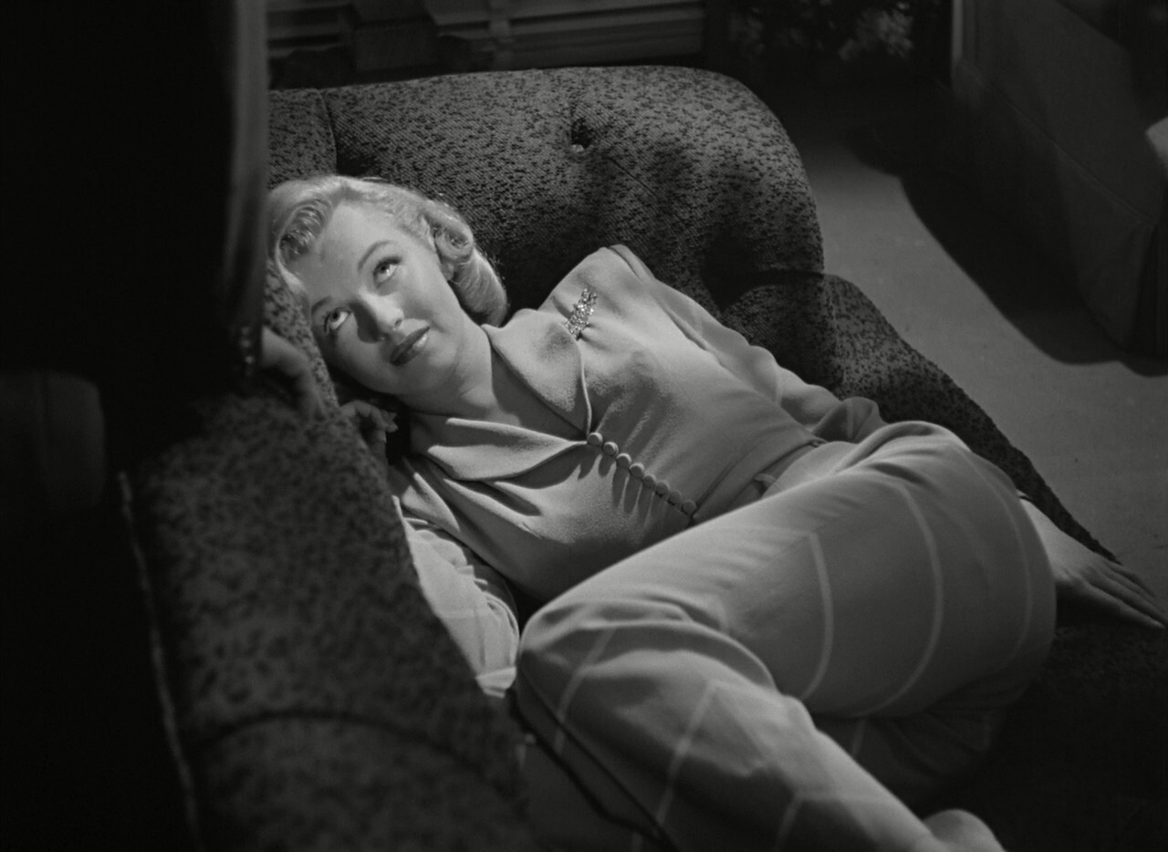 https://s2.radikal.cloud/2026/08/21/Marilyn-Monroe1cd910db3033a86bb.jpg